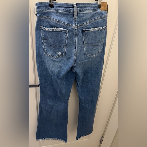 American Eagle Flare High Rise Jeans - Picture 2 of 3